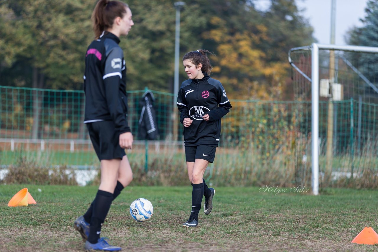 Bild 92 - wBJ MSG Steinhorst-Krummesse - VfL Pinneberg : Ergebnis: 2:0